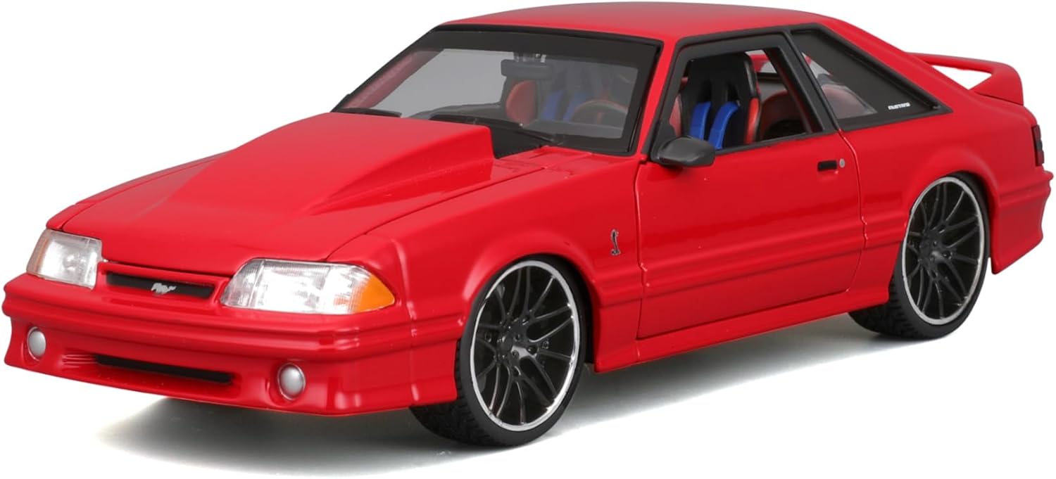 Maisto 1993 Ford Mustang SVT Cobra 1:24